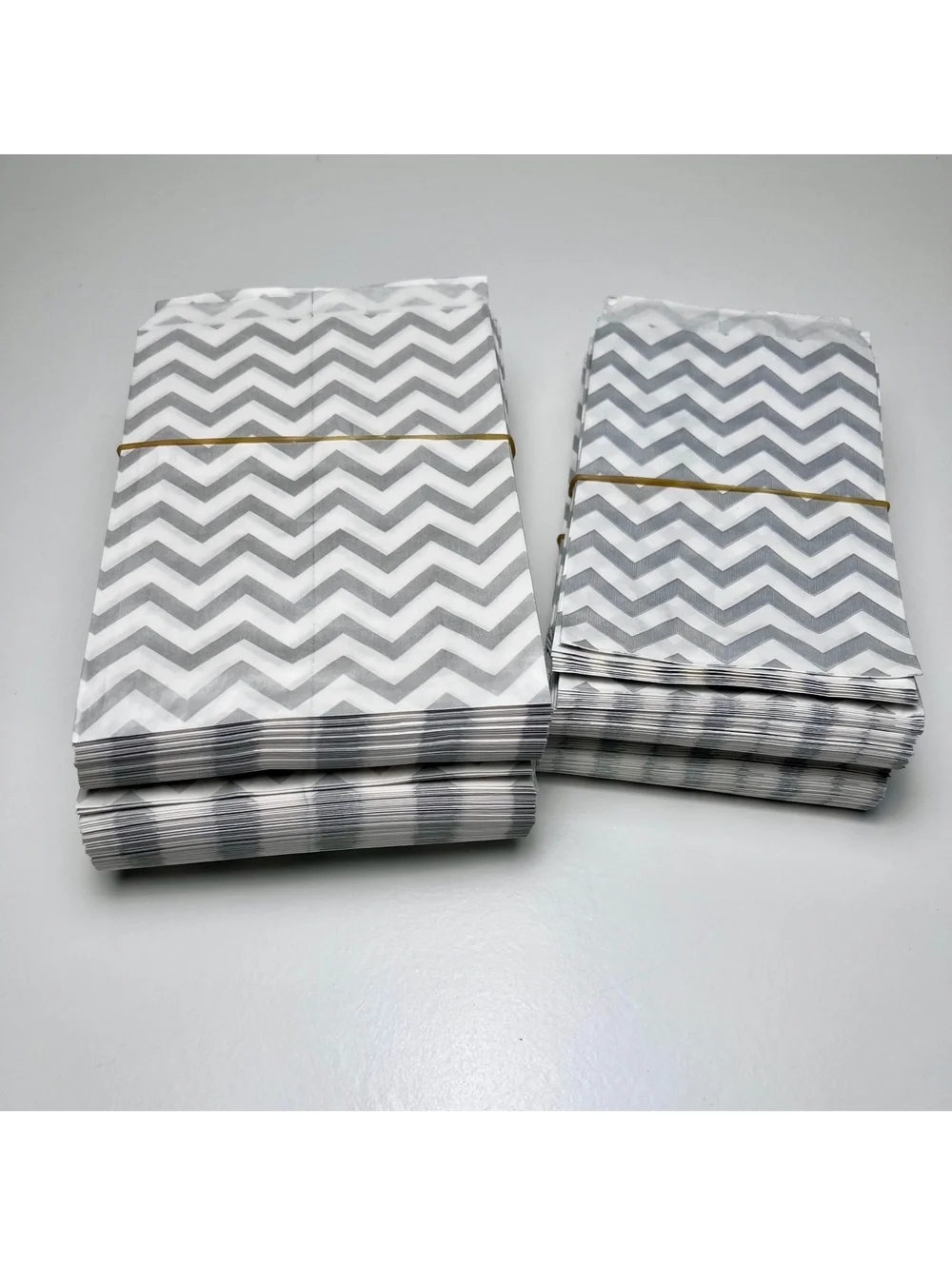 Lot of 500~2 sizes~Silver & White Chevron Party Favor Treat Paper Gift Bags